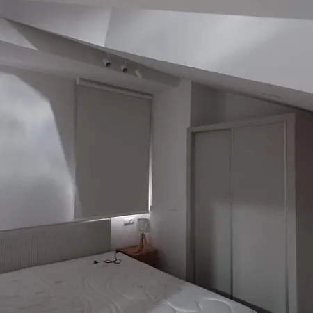 アパート Palacio Real 2b *